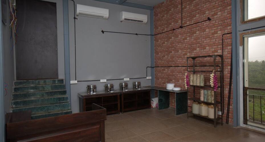Super Deluxe Room accommodation at Malshej, Malshej Ghat 3